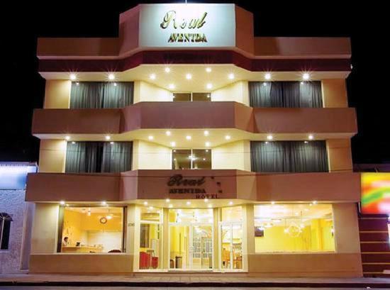 Real Avenida Hotel 图斯特拉古铁雷斯 外观 照片